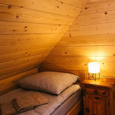 Chalet Chabrowa Chatka Ustron - Balia Podgrzewana Od 20 Wrzesnia, Basen Na Lato, Ognisko, Grill, Cisza I Spokoj Blisko Lasow I Potoku Gorskiego